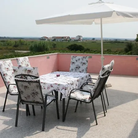 Grosses By Interhome Appartamento Vrsi